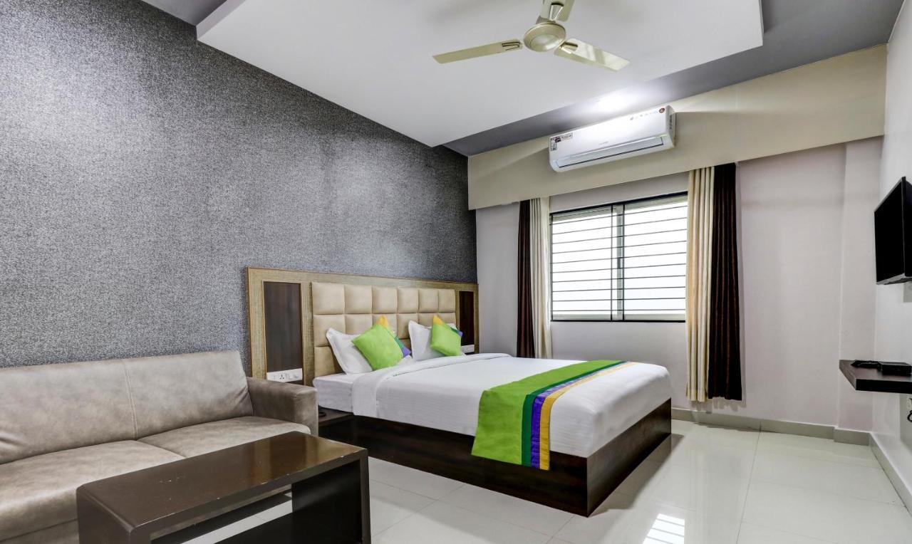 Treebo Sahara Suites 750 M From St Johns Medical College And Hospital 班加罗尔 外观 照片