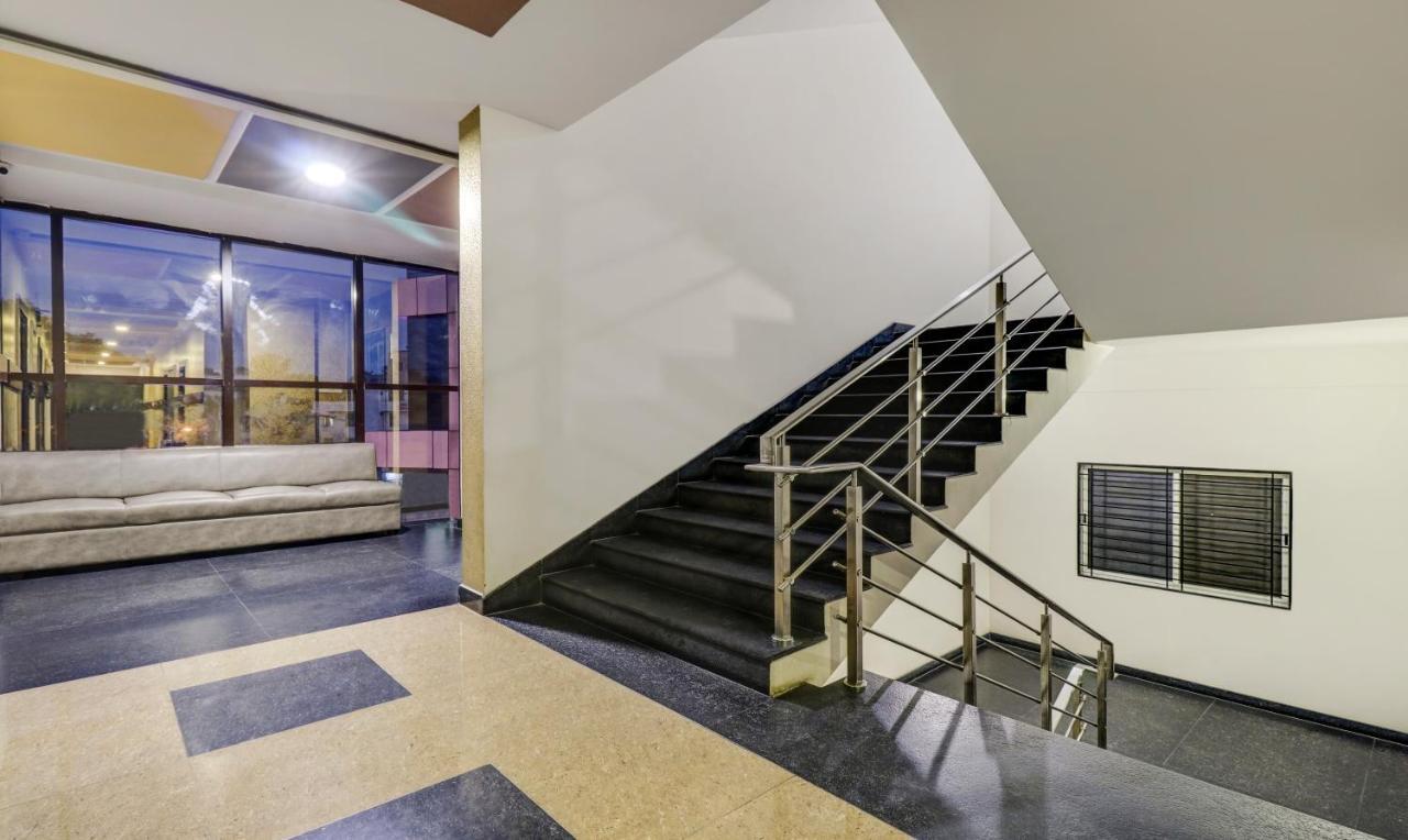 Treebo Sahara Suites 750 M From St Johns Medical College And Hospital 班加罗尔 外观 照片