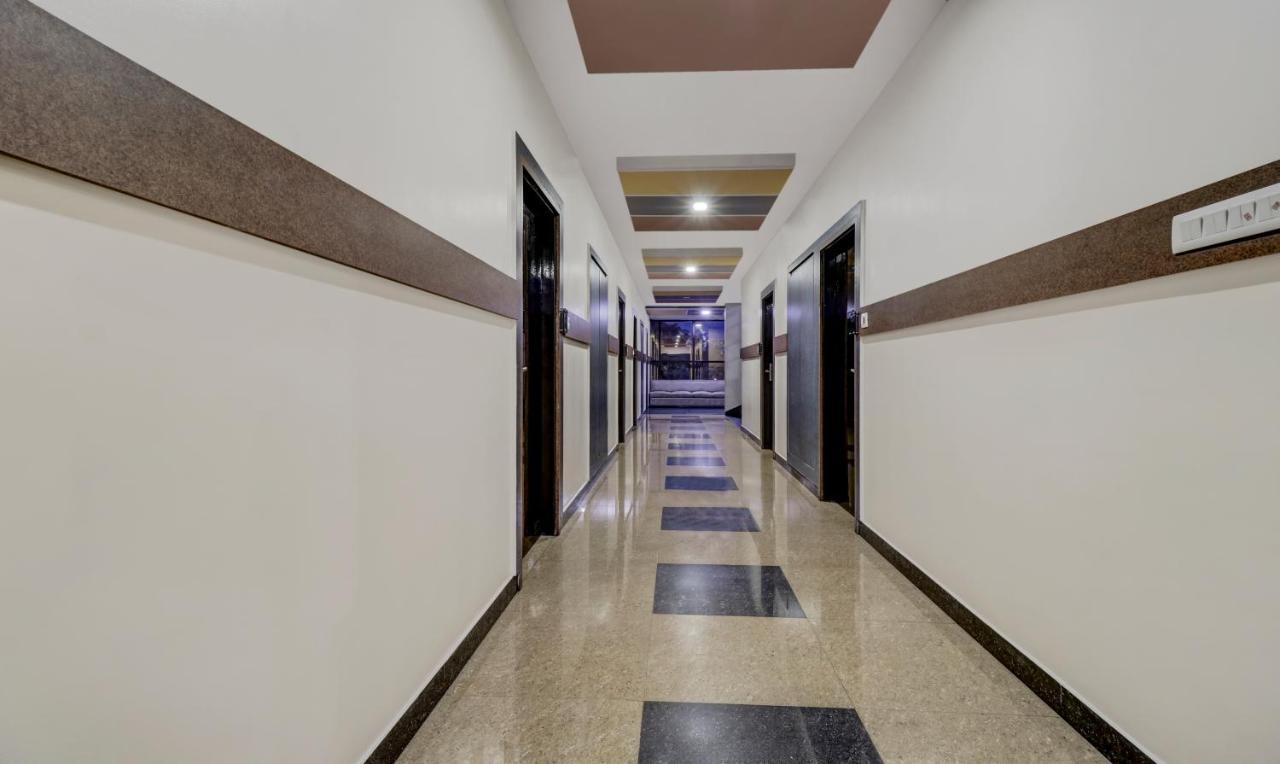 Treebo Sahara Suites 750 M From St Johns Medical College And Hospital 班加罗尔 外观 照片